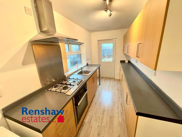 3 Bedroom End Of Terrace House To Rent In Little Hallam Lane, Ilkeston, Derbyshire, DE7