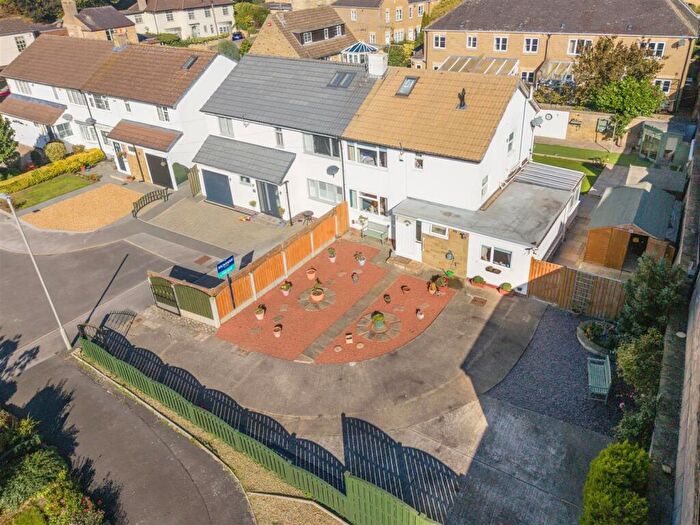 3 Bedroom Semi Detached House For Sale In Hall Close, Boston Spa, Wetherby, LS23