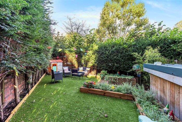 3 Bedroom Flat For Sale In Garden Apartment, Lyndhurst Gardens, Hampstead, NW3