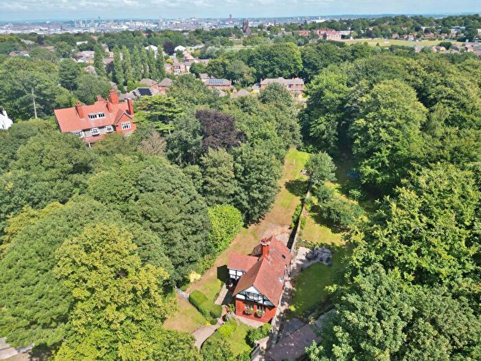 3 Bedroom Detached House For Sale In Noctorum Lane, Prenton, CH43