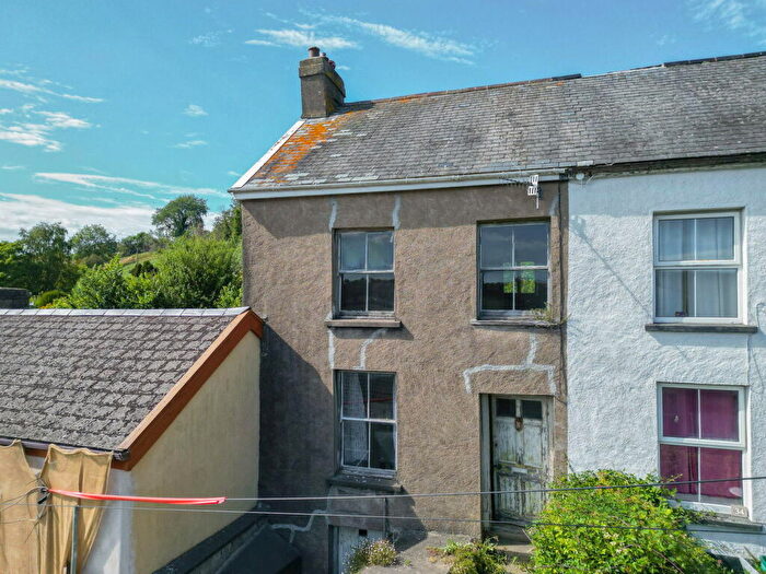 3 Bedroom Terraced House For Sale In Mill Street, Torrington, EX38