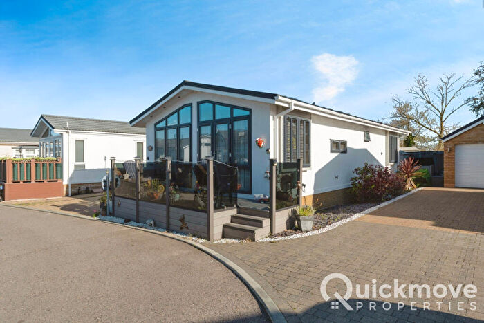 2 Bedroom Park Home For Sale In Herne Bay, Kent, CT6