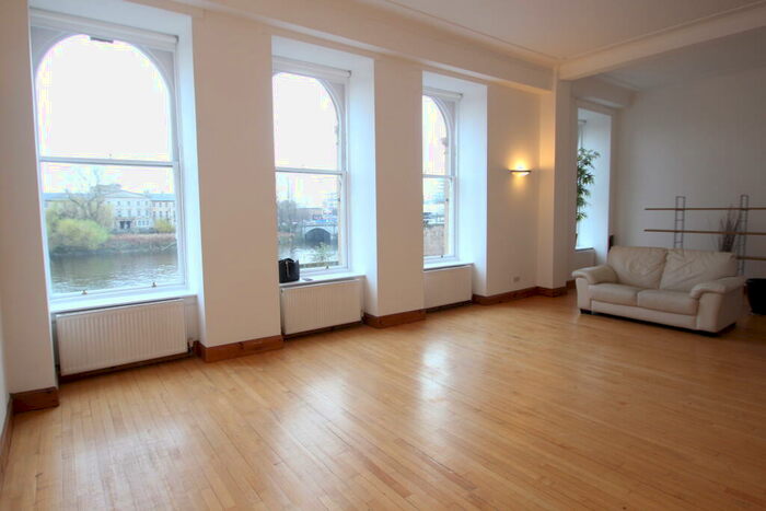 2 Bedroom House To Rent In Clyde Street, Broomielaw, G1