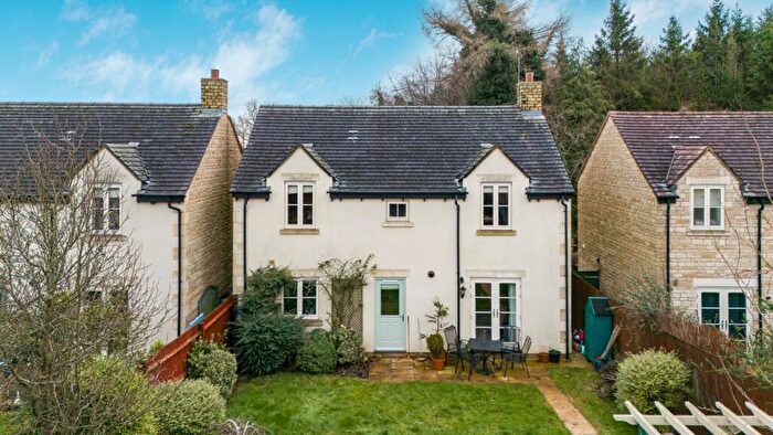 4 Bedroom Detached House For Sale In Woodlands Close, Eastcombe, Stroud, Gloucestershire, GL6
