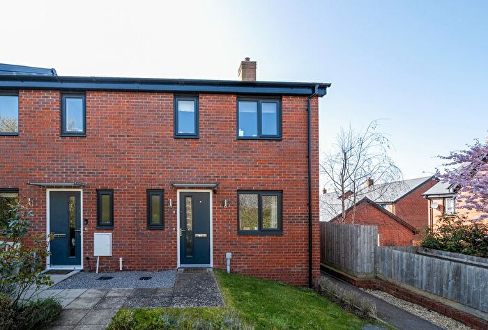 3 Bedroom End Terrace House For Sale In Hawser Road, Tewkesbury, Gloucestershire, GL20