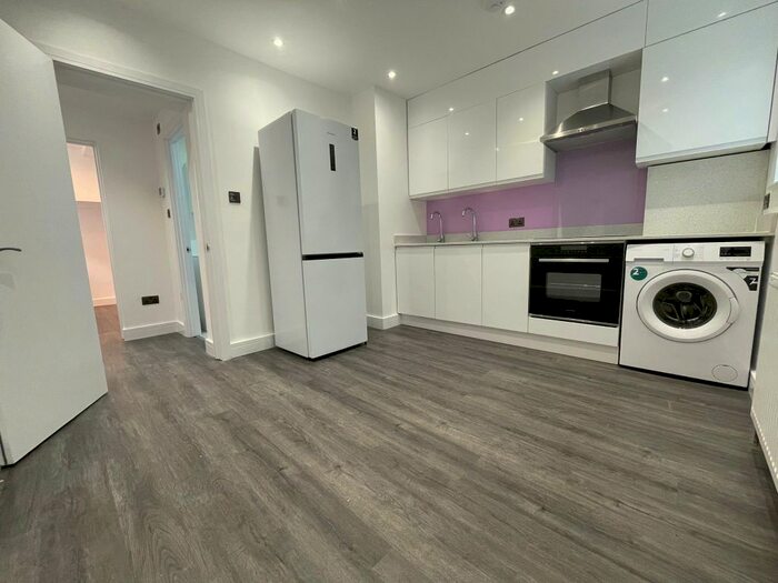 1 Bedroom Flat To Rent In Stamford Hill, London, N16