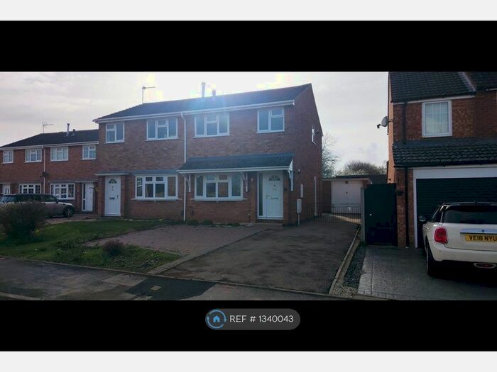 3 Bedroom Semi-Detached House To Rent In Rowley Road, Whitnash, Leamington Spa, CV31