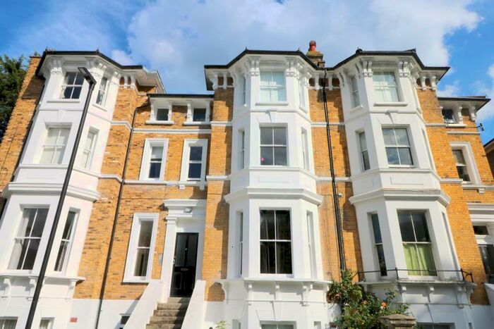 1 Bedroom Flat To Rent In Bloom Grove, West Norwood, SE27
