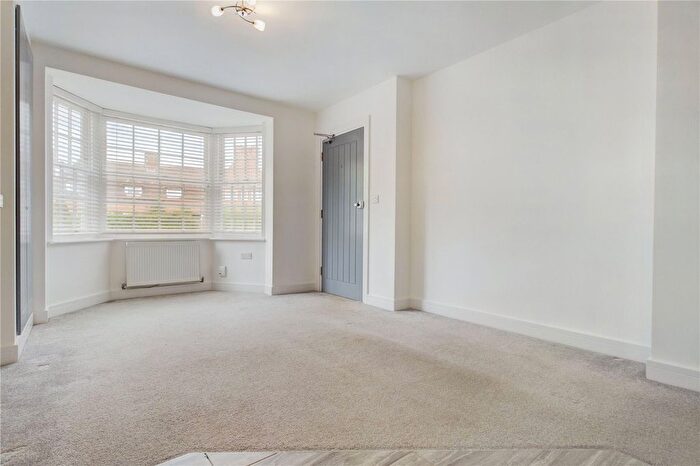 1 Bedroom Flat For Sale In Church Street, Theale, Reading, Berkshire, RG7