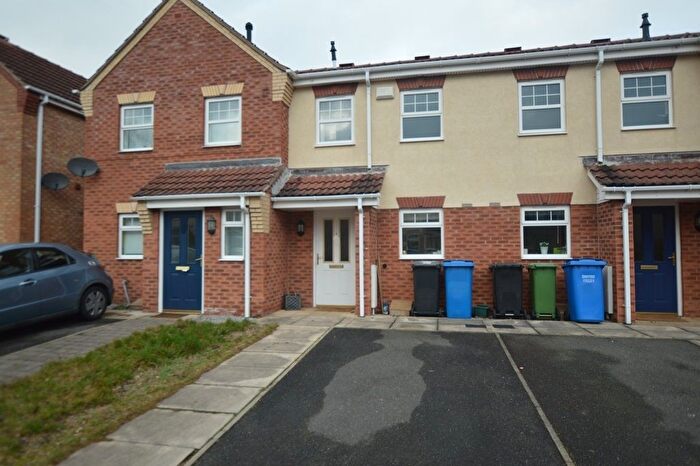 2 Bedroom Town House To Rent In Kariba Close, Chesterfield, S41