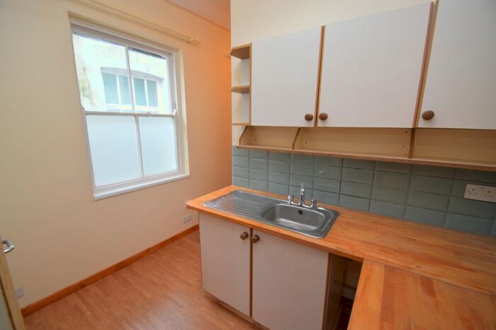 1 Bedroom Flat To Rent In Fore Street, Redruth, TR15