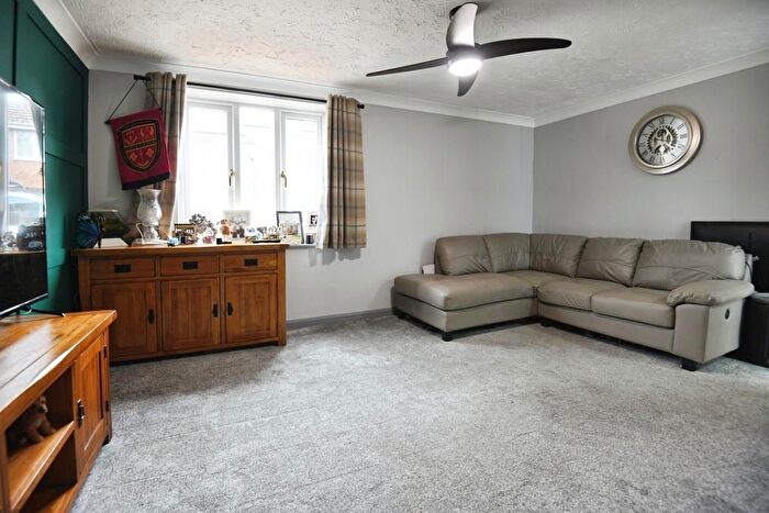 3 Bedroom End Of Terrace House For Sale In Aylmer Drive, Tilney St Lawrence, PE34