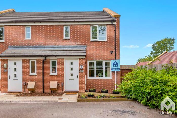 3 Bedroom Semi-Detached House For Sale In Fossebridge Place, Cheltenham, GL52