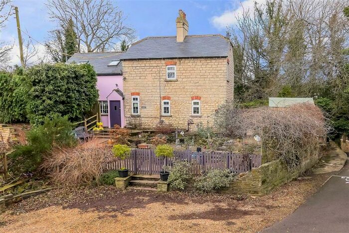 4 Bedroom Cottage For Sale In Harrogate Road, Ripon, North Yorkshire, HG4