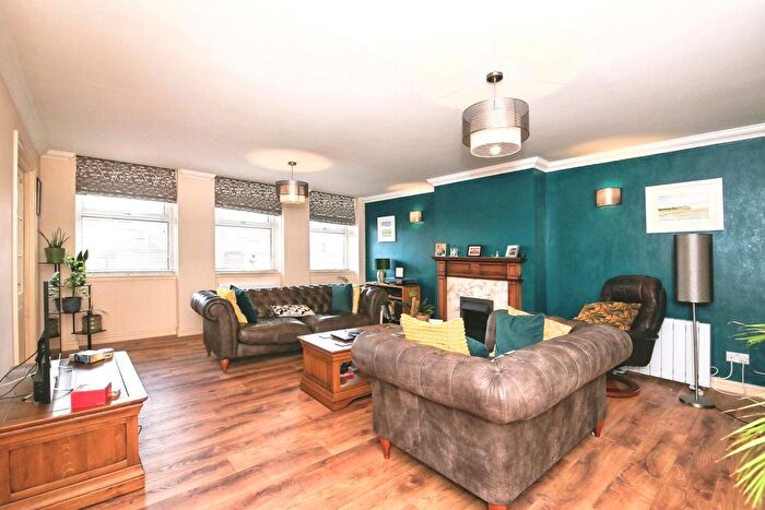 2 Bedroom Flat For Sale In Priestgate, Peterborough, Cambridgeshire, PE1