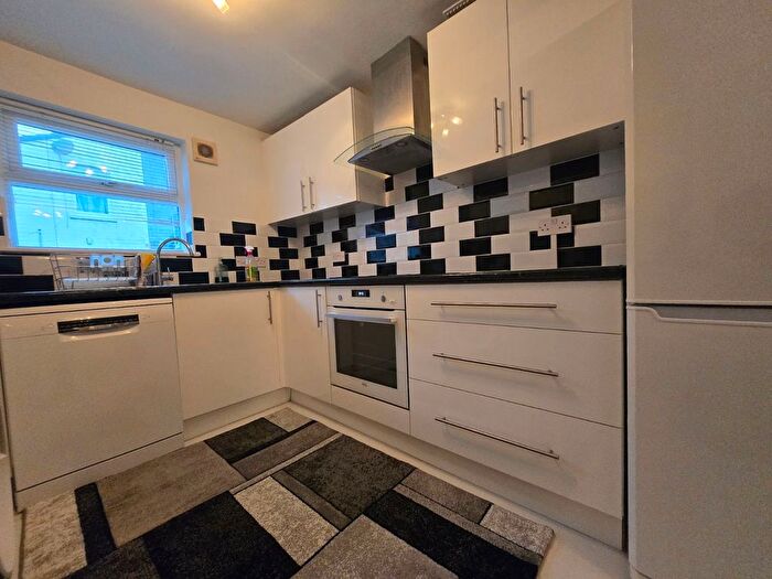 4 Bedroom Terraced House To Rent In Exning Road, London, E16