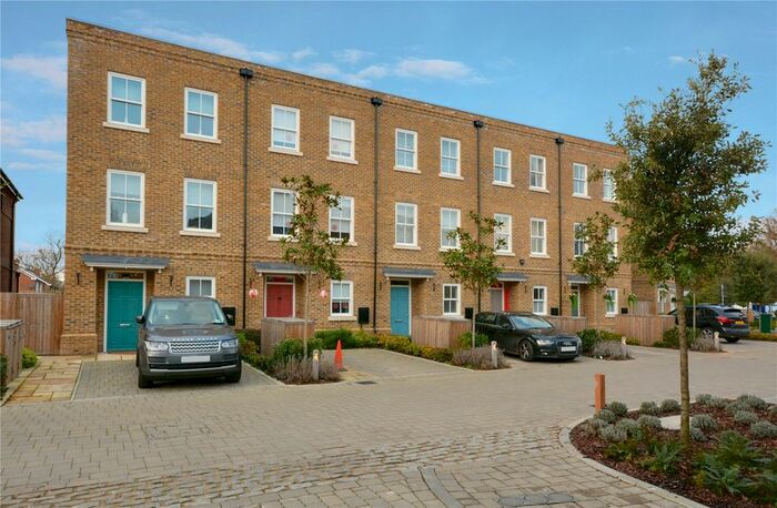 4 Bedroom Terraced House To Rent In Barrons Chase, Richmond, TW10