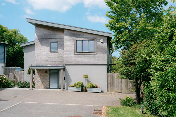 4 Bedroom Detached House To Rent In Tregaross Court, Nr Rock, PL27