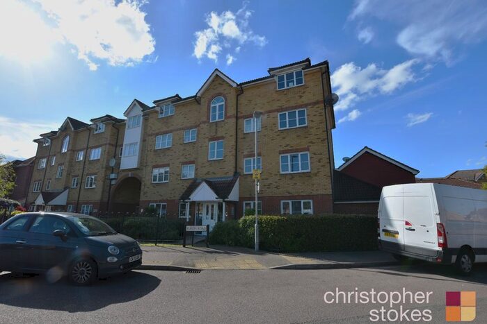 2 Bedroom Flat To Rent In Yukon Road, Broxbourne, Hertfordshire, EN10