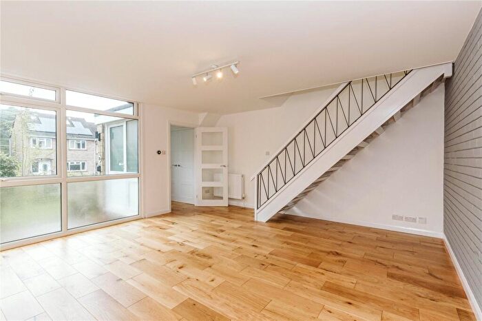 3 Bedroom End Of Terrace House To Rent In Elmgrove Road, Cotham, Bristol, BS6