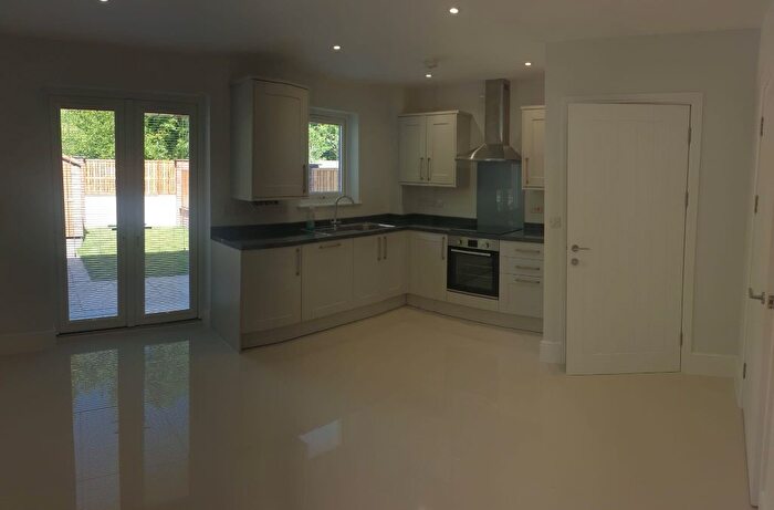 2 Bedroom Terraced House To Rent In Mynachlog Road, Llanelli, SA15