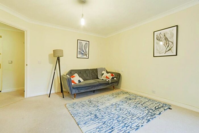 1 Bedroom Flat To Rent In Thornton Avenue, Croydon, CR0
