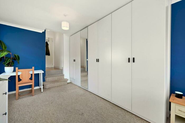 2 Bedroom Apartment To Rent In The Drive, Ilford, IG1