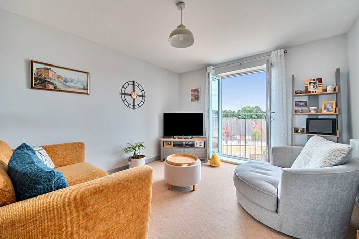 2 Bedroom Flat For Sale In Tinning Way, Eastleigh, SO50