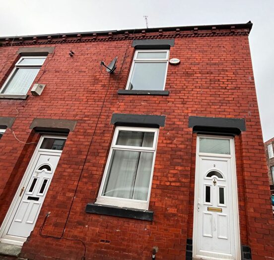 2 Bedroom End Of Terrace House To Rent In Staley Street, Oldham, OL4