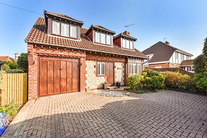 3 Bedroom Detached House For Sale In Bramfield Road, Felpham, PO22
