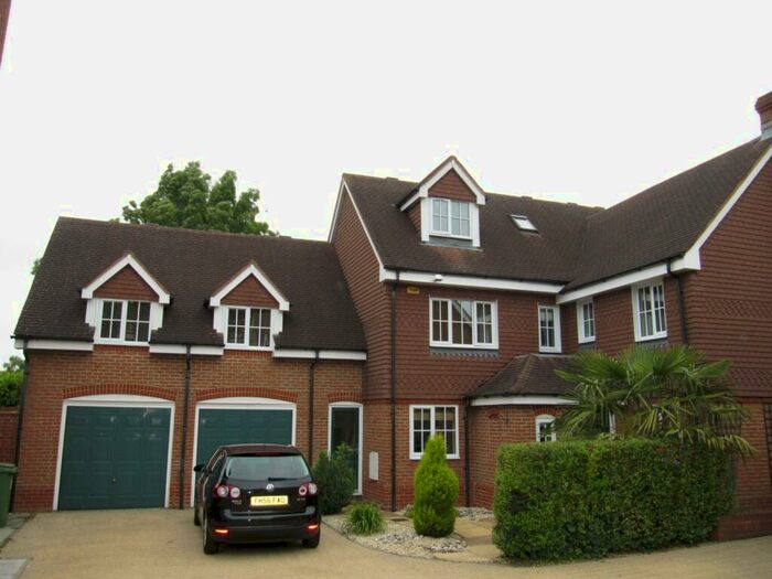 5 Bedroom Detached House To Rent In North Waltham, Hampshire, RG25