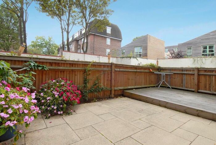 1 Bedroom Flat To Rent In Larkhall Lane, London, SW4