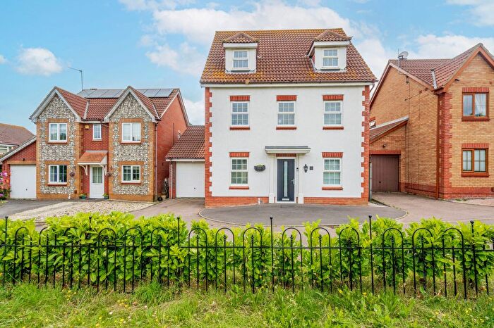 6 Bedroom Detached House For Sale In Matlock Dale, Carlton Colville, NR33