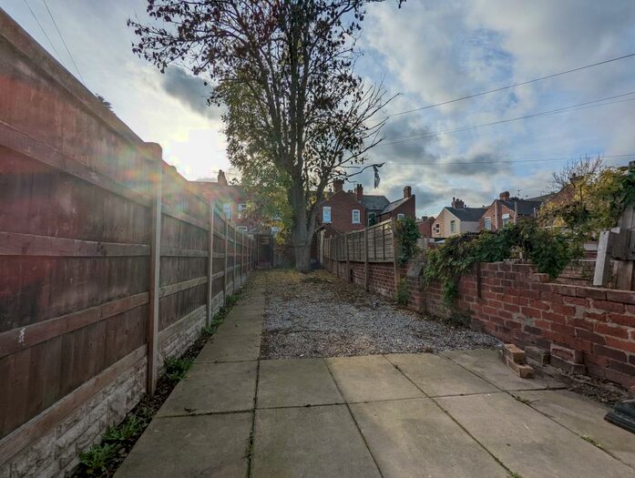 2 Bedroom House To Rent In St. Johns Road, Doncaster, DN4