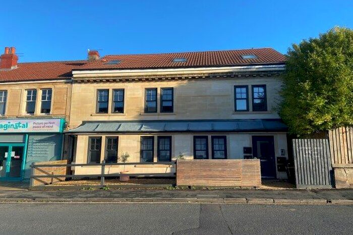 2 Bedroom Property To Rent In Wick Road, Bristol, BS4