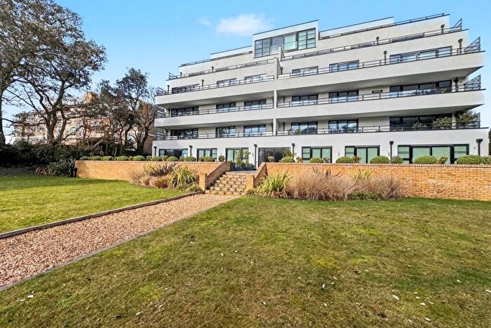 2 Bedroom Flat For Sale In Bournemouth, BH1