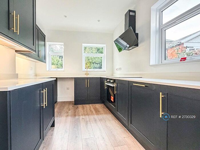 3 Bedroom Semi Detached House To Rent In Orchard Road, Hull, HU4