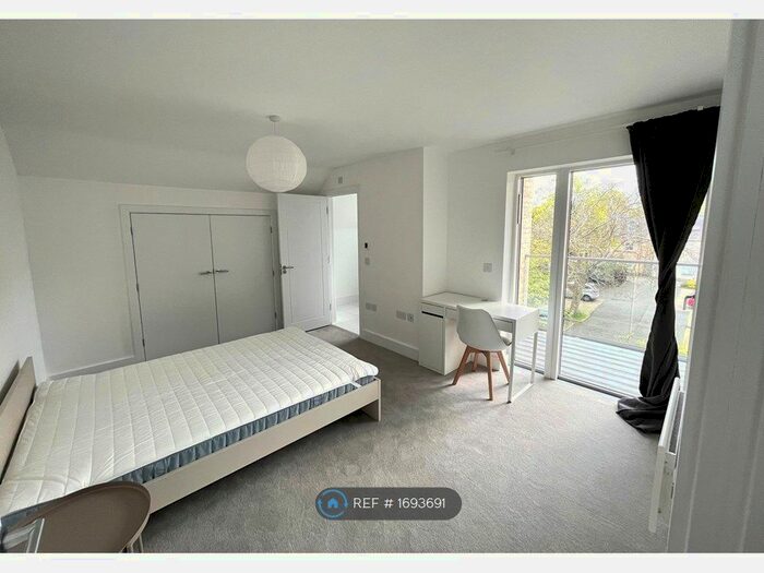 2 Bedroom Flat To Rent In St. Stephens Place, Cambridge, CB3