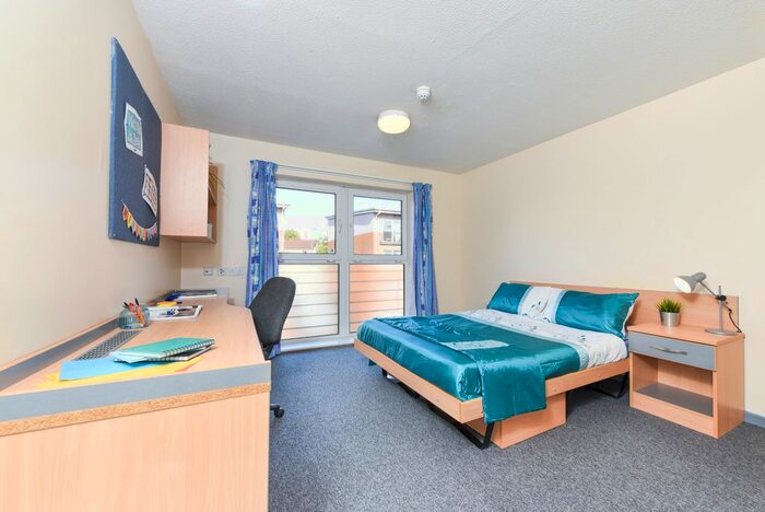 1 Bedroom Flat To Rent In Crown Station Place, Edge Hill, Liverpool, L7