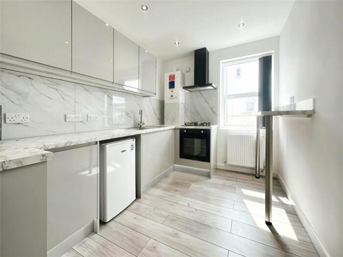 1 Bedroom Flat To Rent In Rock Avenue, Gillingham, Kent, ME7