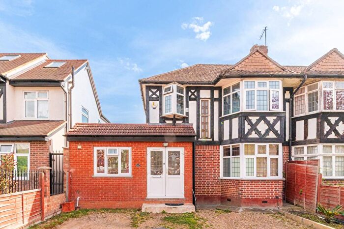 4 Bedroom Semi Detached House For Sale In Beverley Way, Raynes Park, London, SW20