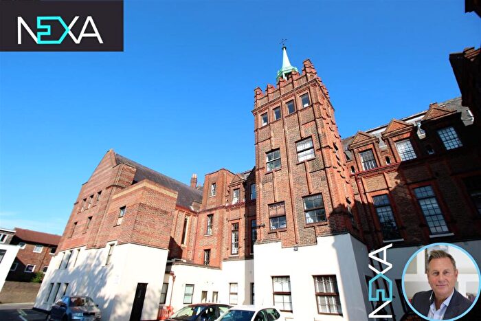 4 Bedroom Apartment For Sale In Lawrence Road, Southsea, PO5