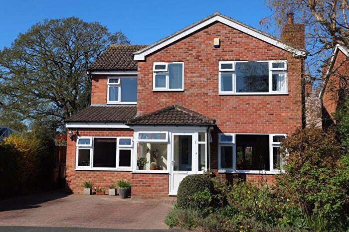4 Bedroom Detached House For Sale In Montrose Court, Holmes Chapel, CW4