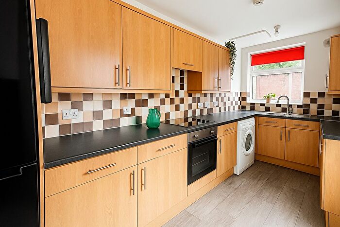 5 Bedroom Semi-Detached House To Rent In Charlotte Road, Sheffield, S2