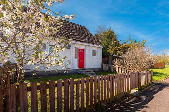 2 Bedroom End Of Terrace House For Sale In Forrest Walk, Uphall, EH52