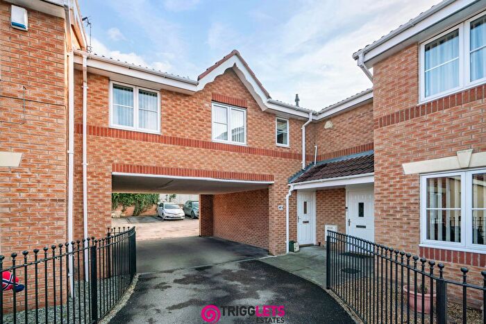 1 Bedroom Flat To Rent In Fox Farm Court, Rotherham, South Yorkshire, S63