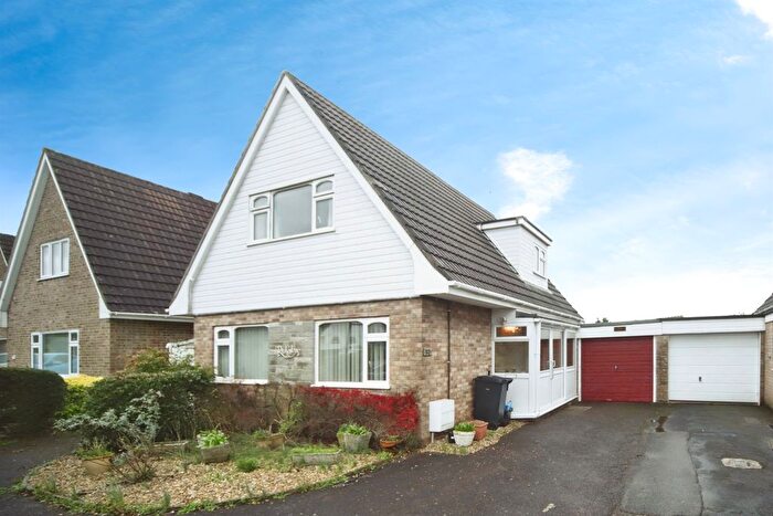 2 Bedroom Detached House For Sale In Greenway, Monkton Heathfield, Taunton, TA2