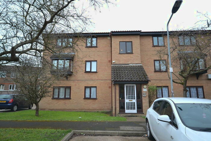 1 Bedroom Flat To Rent In Millhaven Close, Romford, RM6