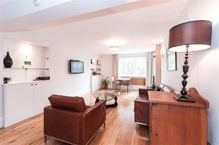 3 Bedroom Flat To Rent In Portsea Place, Paddington, London, W2