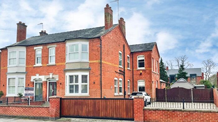 4 Bedroom Semi-Detached House For Sale In Shipston Road, Stratford-upon-Avon, CV37